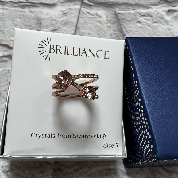 Rose gold Swarovski Crystal brilliance ring size 7 - Picture 2 of 6
